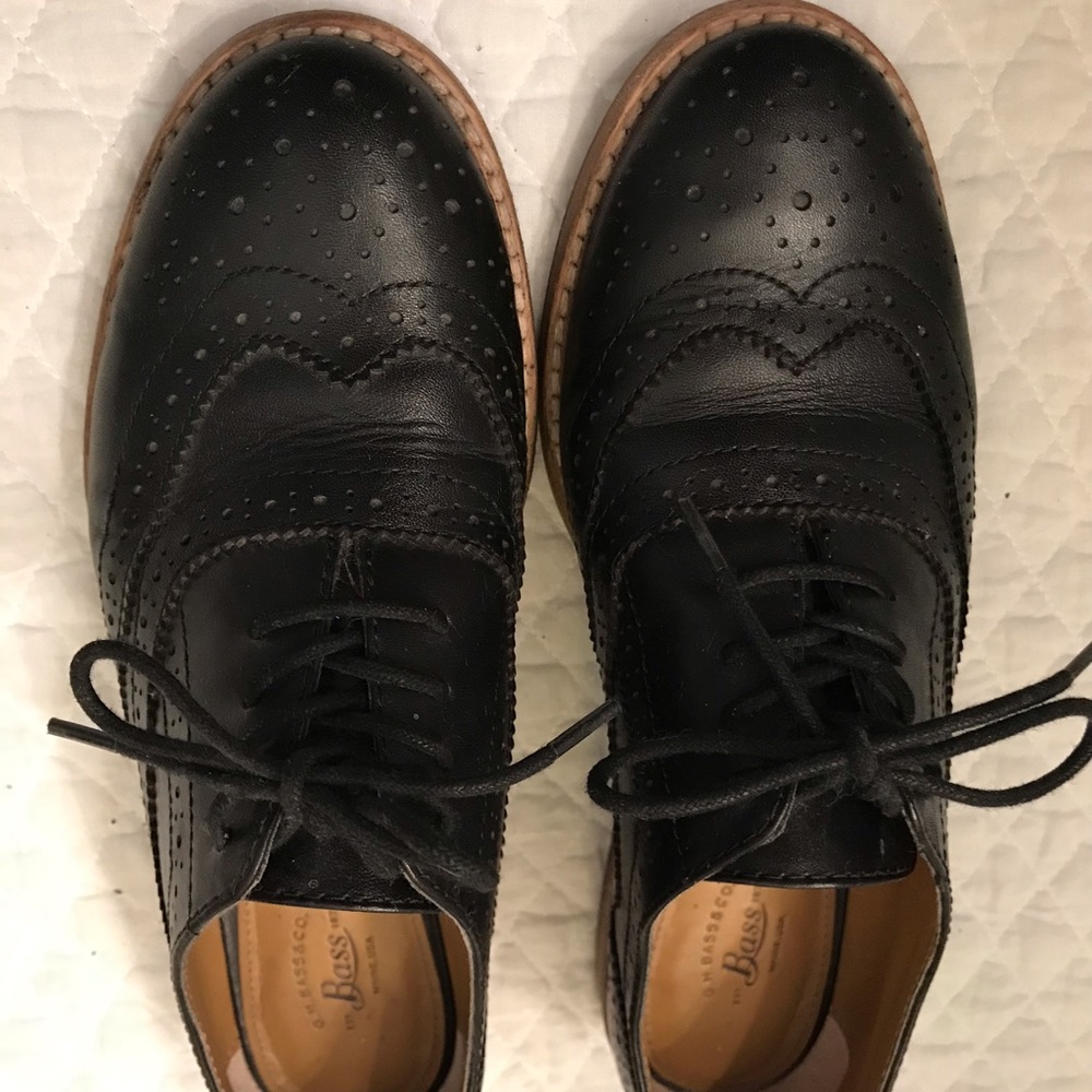 Black Leather Bass oxfords